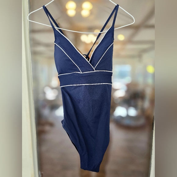 Vineyard Vines Other - Vineyard Vines Blue Swim Swimsuit One Piece Beach Vacation Cruise Summer Small